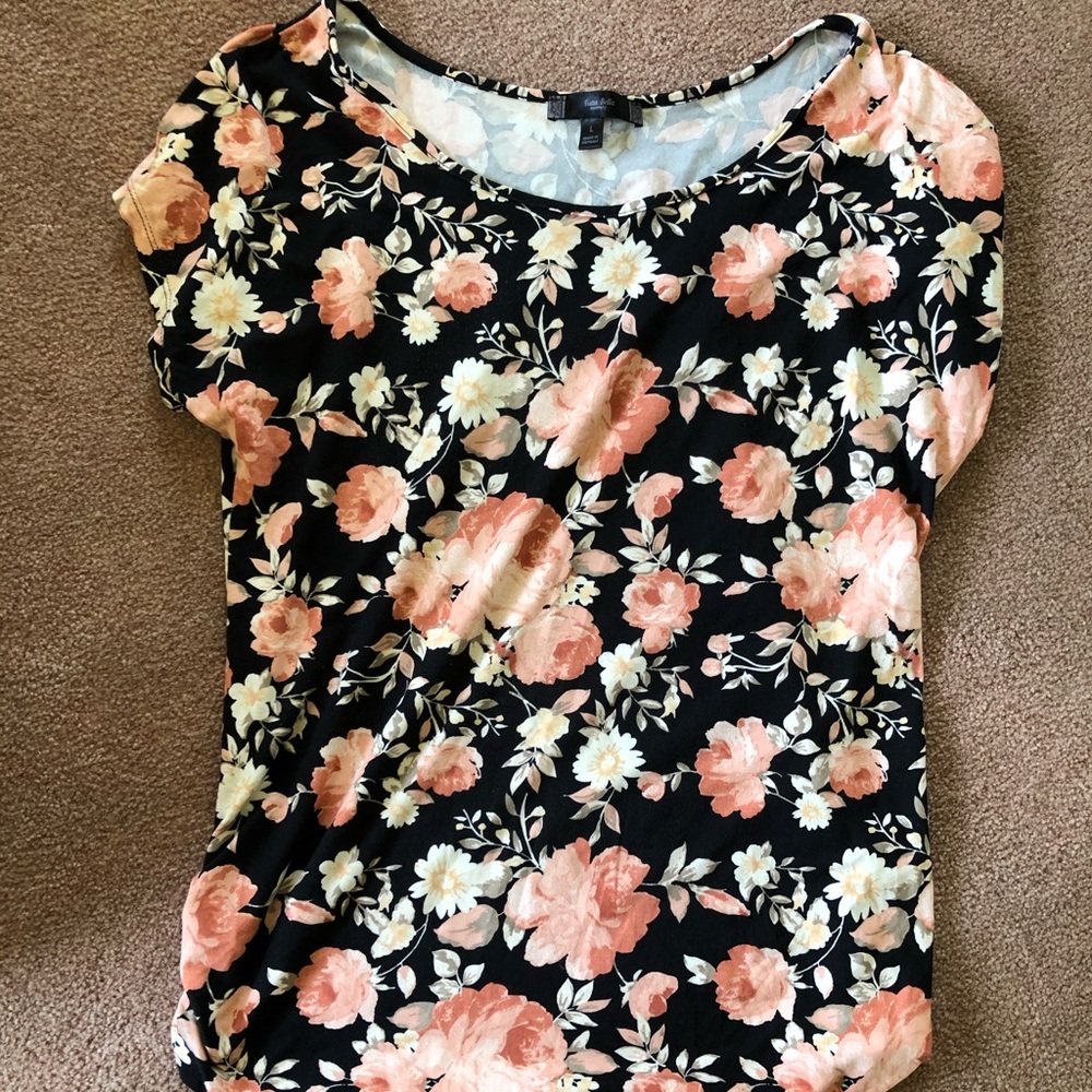 Short sleeve maternity shirt